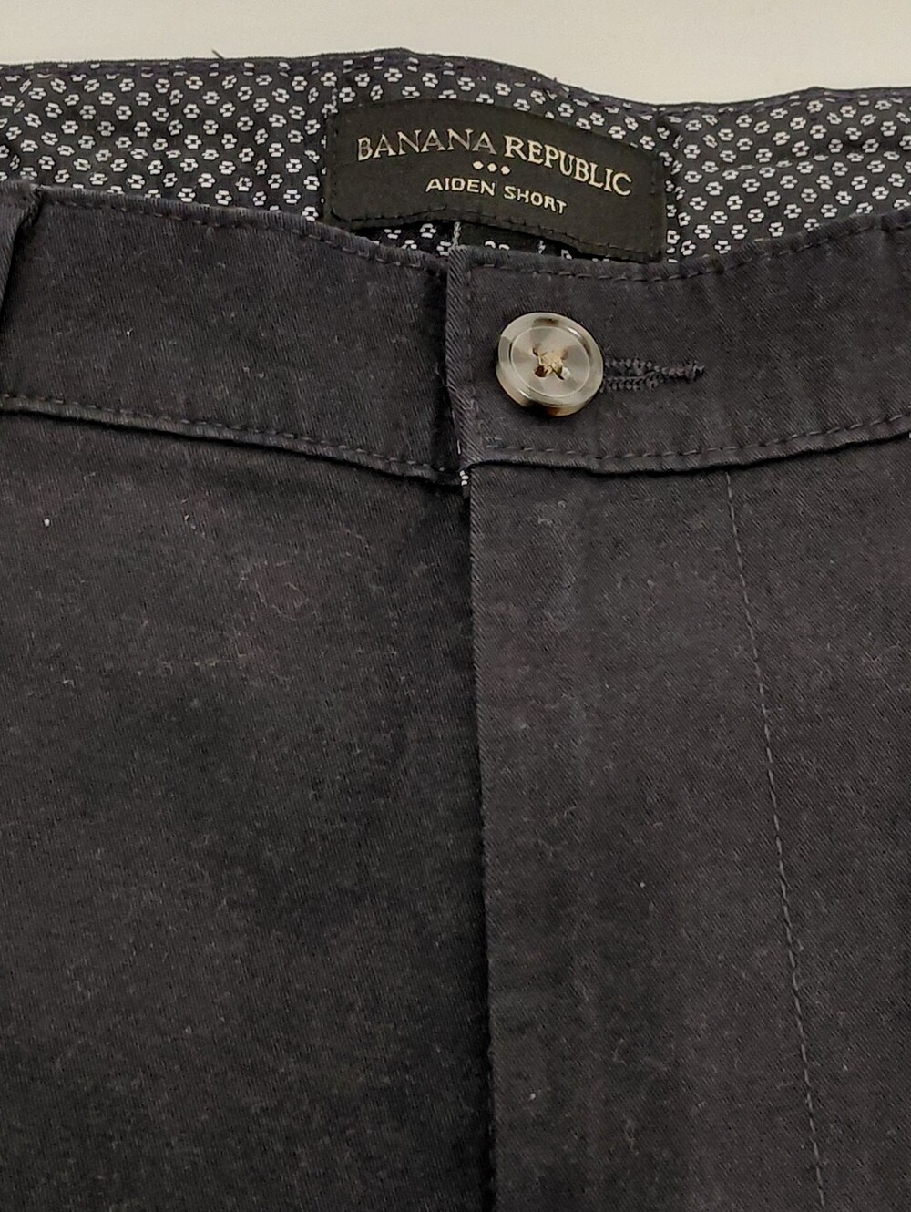 Banana Republic Men's Navy Blue Aiden Shorts - 32